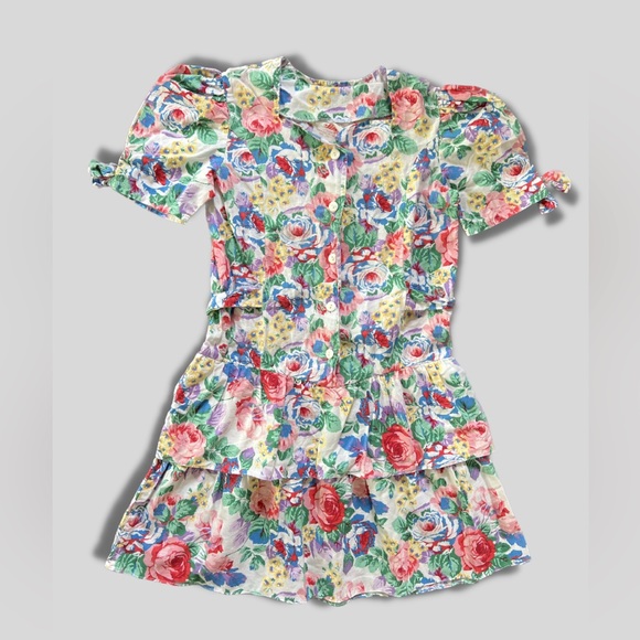 Other - SOLD beautiful vintage floral dress made in canada